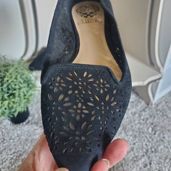 *HP* Vince Camuto Black Suede Cut-Out Flats - Picture 5 of 7